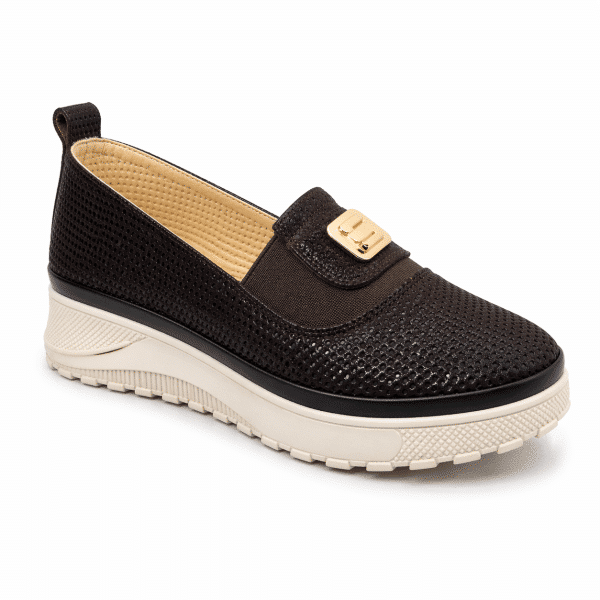 Women's casual shoes